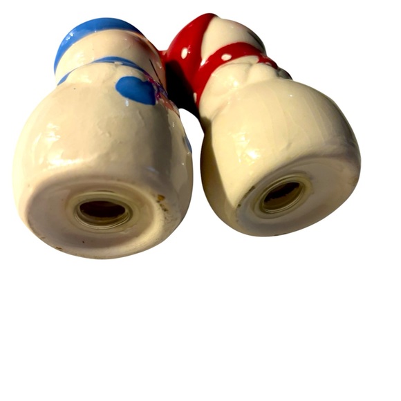 Mr and Mrs Snowman Salt and Pepper Shaker - Picture 3 of 3